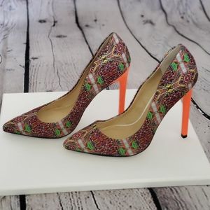 Gwen Stefani pumps, 8 1/2, orange tribal, canvas